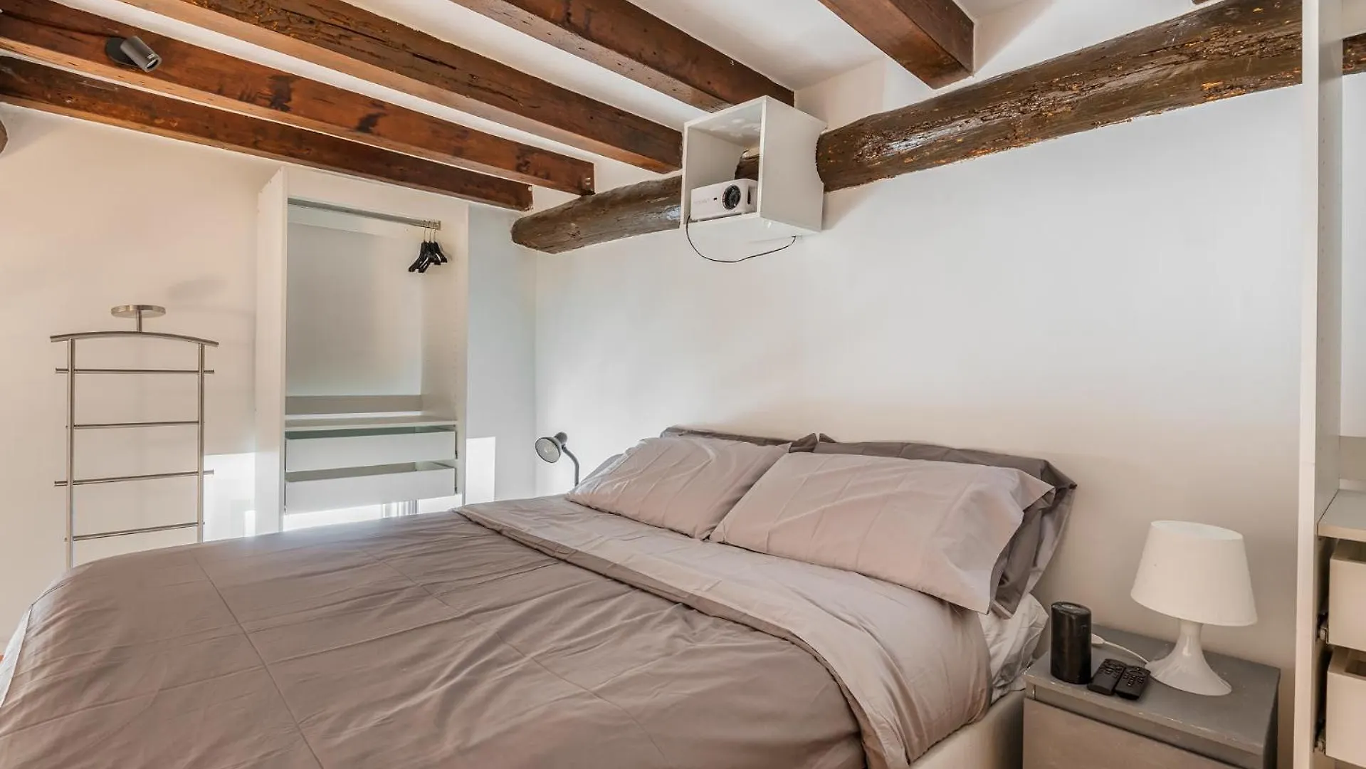 Loftino Bocconi - La Vista Apartments Μιλάνο 0*,  Ιταλία